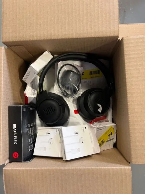 BOX OF RETURNS (Electronics) – ITEMS 13 – MSRP €1,539.88 BOX OF RETURNS (Electronics) – ITEMS 13